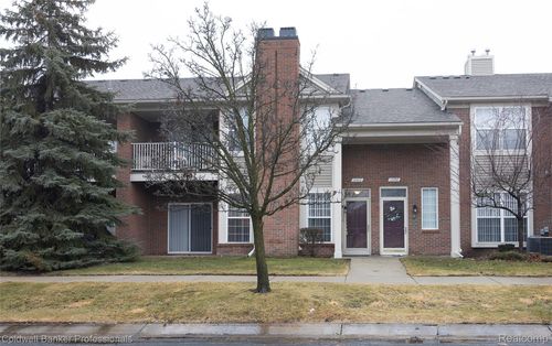 15402 Cornell Dr, Clinton Township, MI, 48038-1097 | Card Image