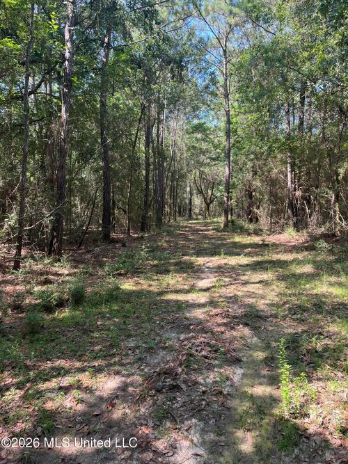000 I-10, Pass Christian, MS, 39571 | Card Image