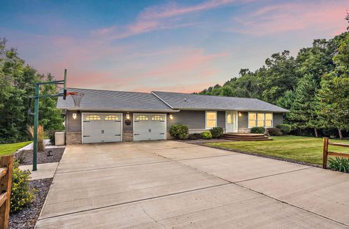 975 41st Ave, Amery, WI, 54001-4053 | Card Image