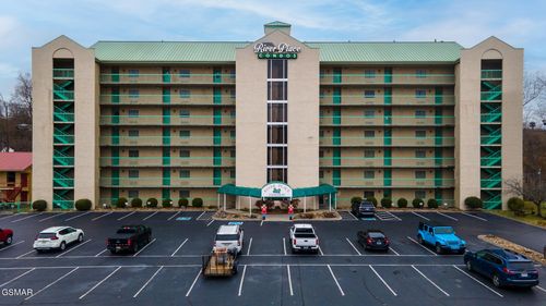 ste-503-3215 N River Rd, Pigeon Forge, TN, 37863-3435 | Card Image