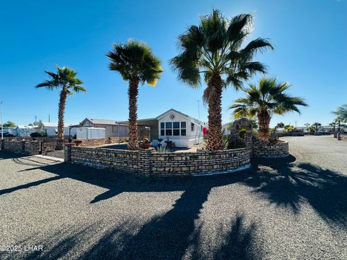 200 N Moon Mountain Ave, Quartzsite, AZ, 85346-0590 | Card Image