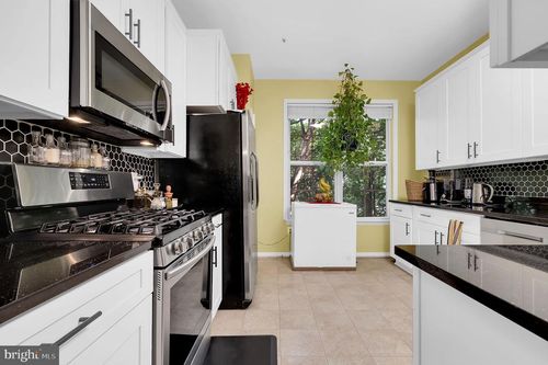 18063 Royal Bonnet Cir, Montgomery Village, MD, 20886-0443 | Card Image