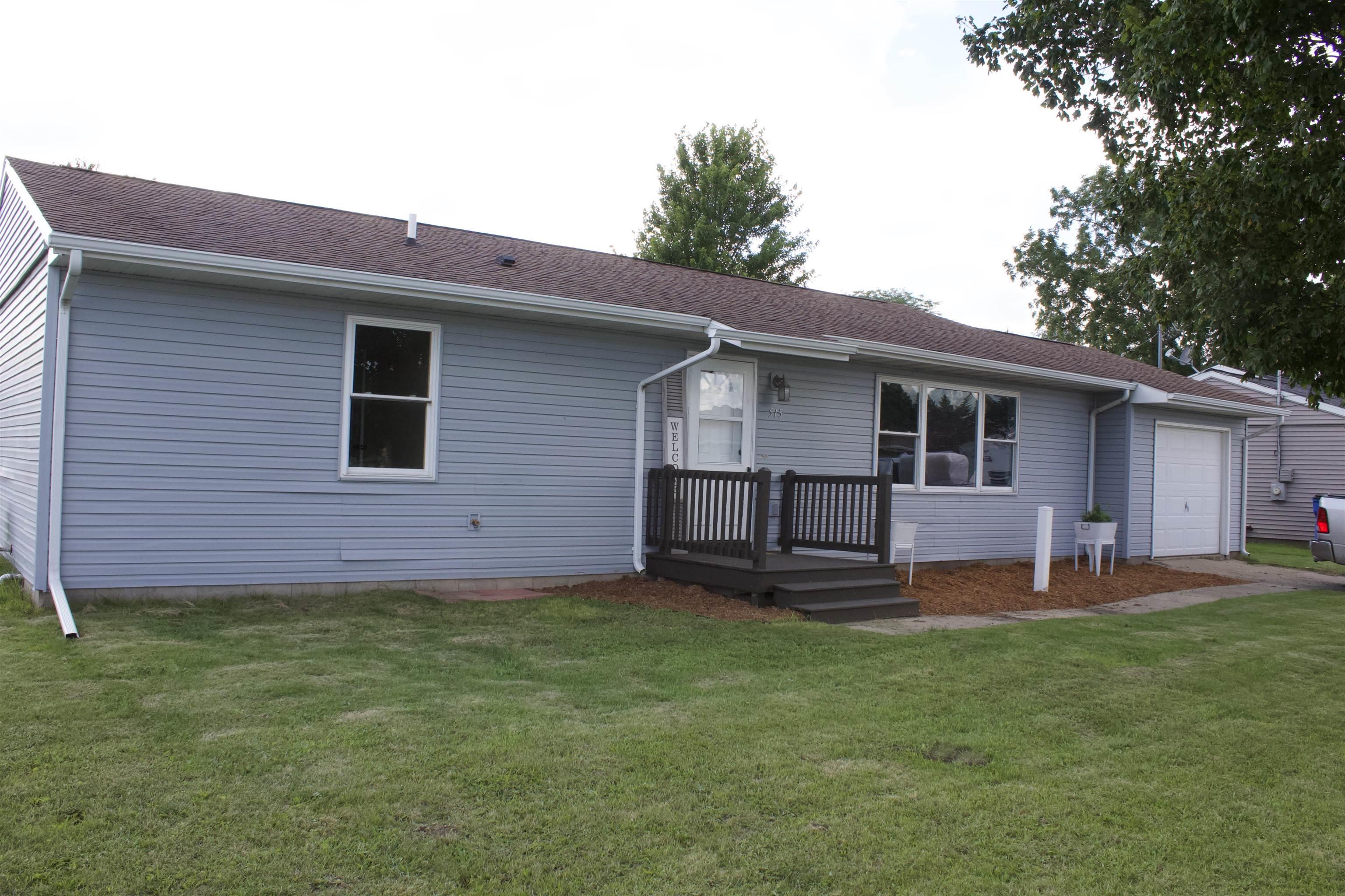 Walnut Ct, Waverly, IA 50677