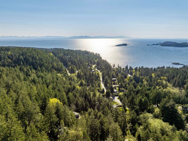 1557 White Sails Dr, House other with 3 bedrooms, 3 bathrooms and 4 parking in Bowen Island BC | Image 34