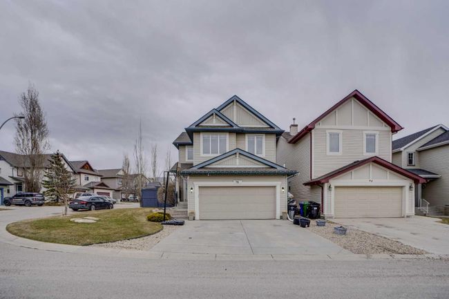 98 Evansbrooke Park Nw, Home with 4 bedrooms, 3 bathrooms and 4 parking in Calgary AB | Image 3