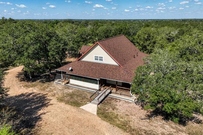2080 Dead End Ln, Home with 2 bedrooms, 2 bathrooms and null parking in Ledbetter TX | Image 7