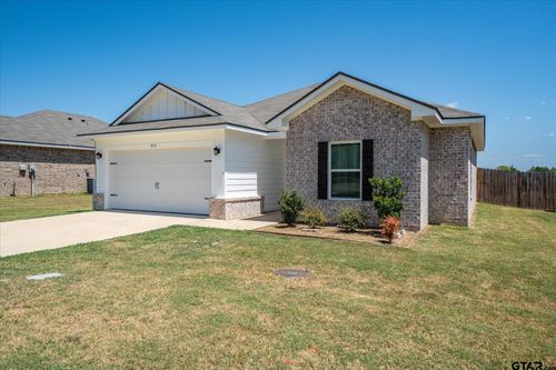 973 Martin St, Chandler, TX, 75758-2049 | Card Image