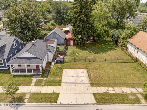 709 Chicago St, Toledo, OH, 43611-3608 | Card Image