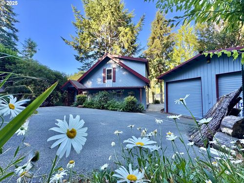 70700 Majestic Shores Rd, North Bend, OR, 97459-9789 | Card Image