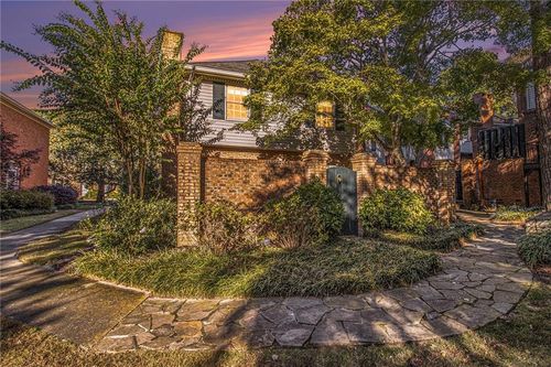 9 Kings Walk Ne, Atlanta, GA, 30307-1205 | Card Image