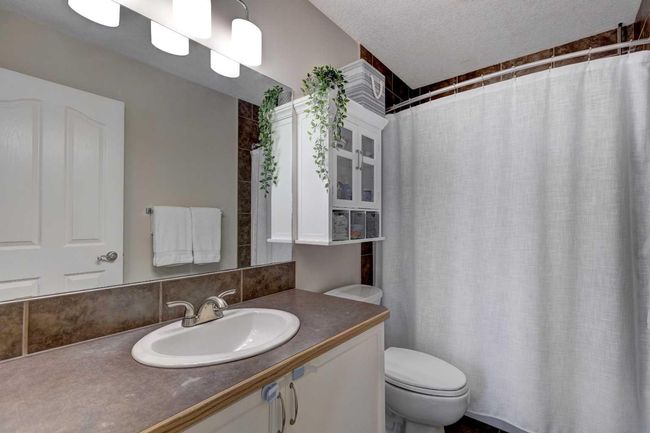 76 Somerside Grove Sw, House other with 3 bedrooms, 4 bathrooms and 4 parking in Calgary AB | Image 19