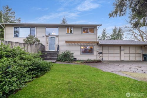 6743 La Bello Dr, Lynden, WA, 98264-9627 | Card Image