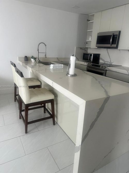 1507-3725 S Ocean Dr, Hollywood, FL, 33019-2926 | Card Image