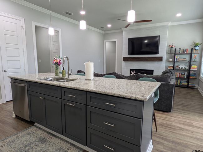 1808 Forestdale Blvd, House other with 4 bedrooms, 2 bathrooms and null parking in Whitehouse TX | Image 12