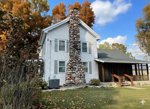 4251 Squires Rd, Quincy, MI, 49082-9627 | Card Image