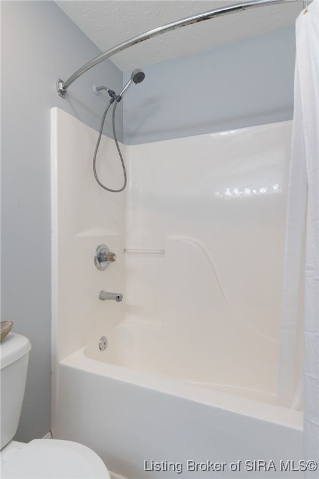 7463 Saddlebrook Ct, Home with 4 bedrooms, 3 bathrooms and null parking in Greenville IN | Image 23