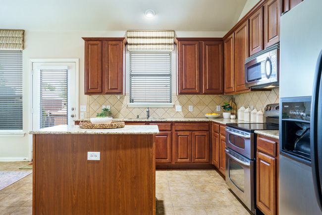 2813 Fordham Rd, Townhouse with 2 bedrooms, 2 bathrooms and null parking in Plano TX | Image 10