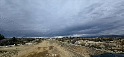 24300 Fort Tejon Road, Llano, CA, 93544 | Card Image