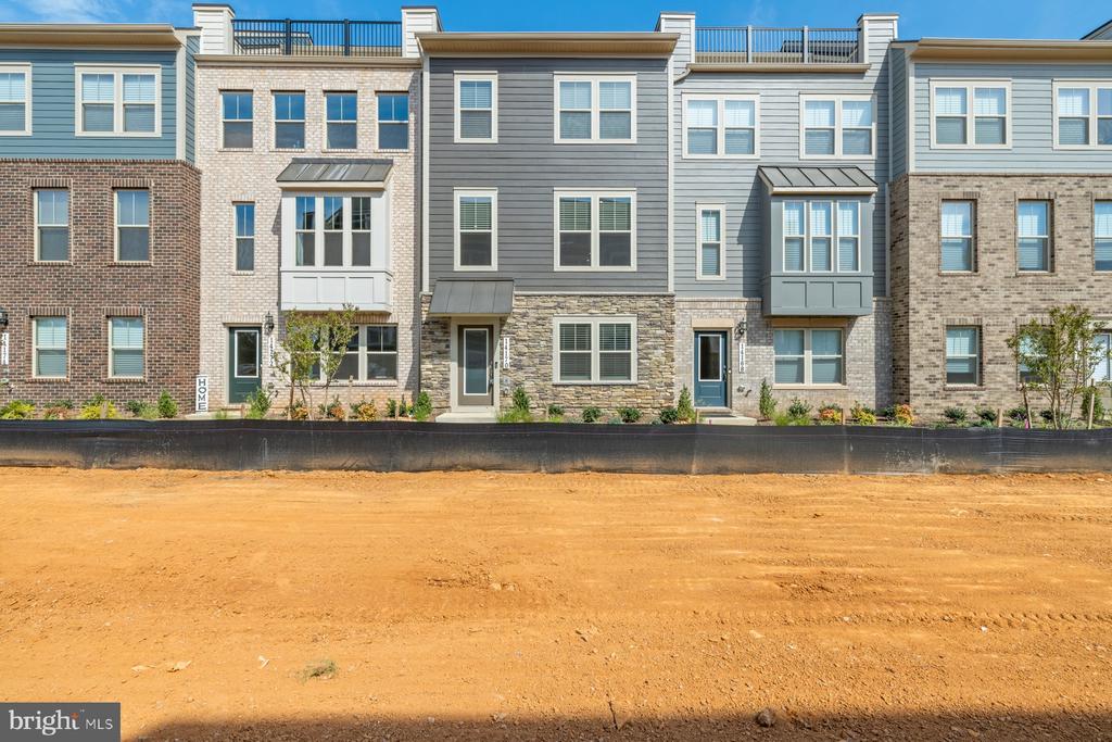 Residential Lease in WOODBRIDGE 3