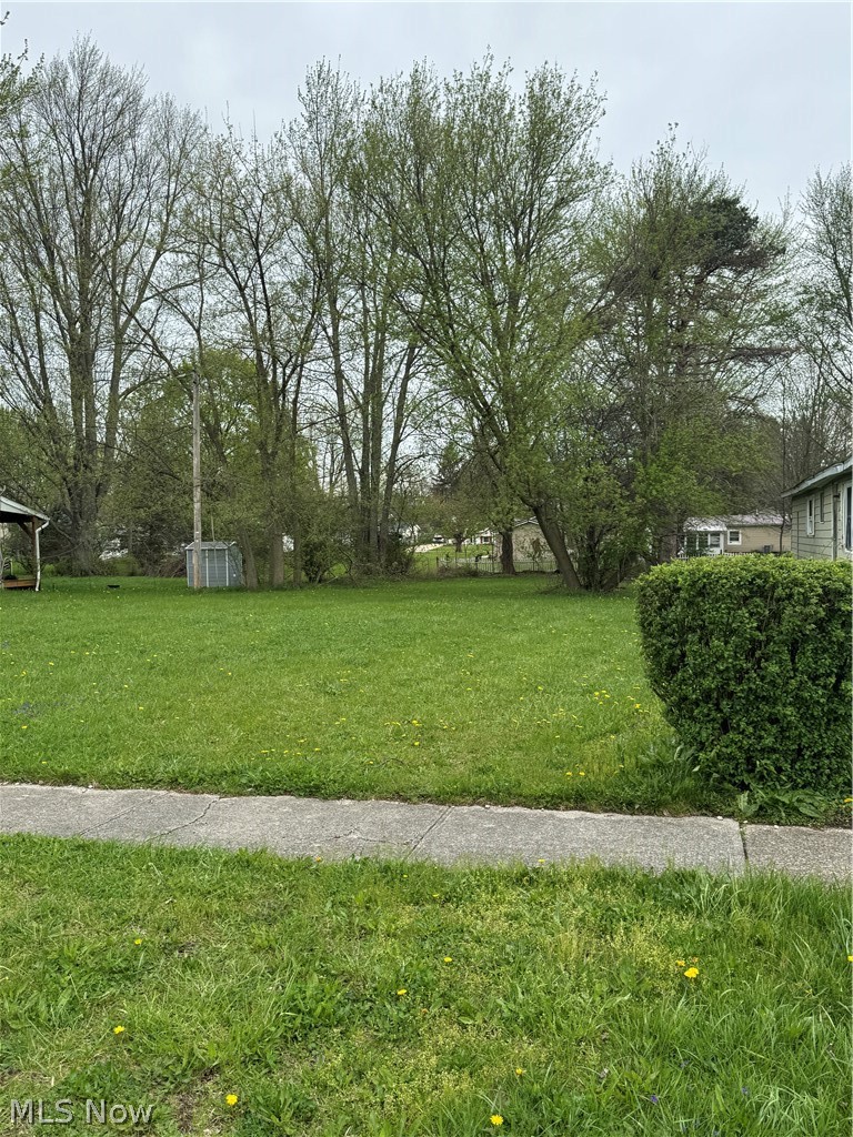 Land in New London 3