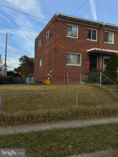 3500 Manorwood Dr, HYATTSVILLE, MD, 20782-3229 | Card Image