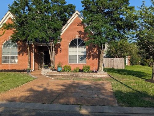 7851 Brady Creek Cv, Cordova, TN, 38016-8835 | Card Image