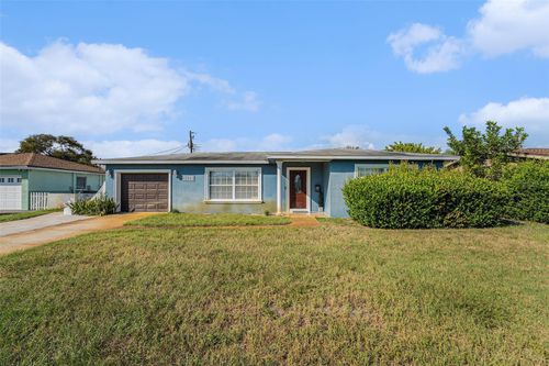 1175 62nd Pl S, St Petersburg, FL, 33705-5628 | Card Image