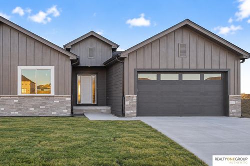 5038 N 213th St, Elkhorn, NE, 68022 | Card Image