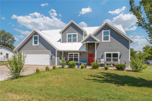 302 W Fulton St, Gentry, AR, 72734-8553 | Card Image