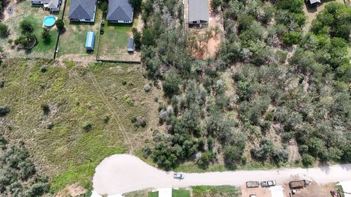 137 E Pauwela Ln, Bastrop, TX, 78602-6048 | Card Image