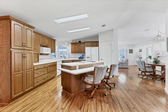 Kitchen | Image 8