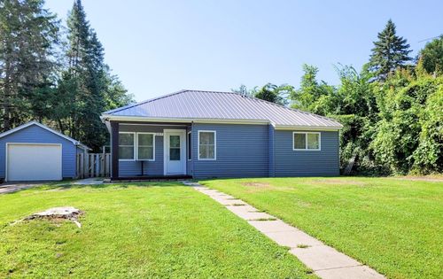 207 W Main St, Vergas, MN, 56587-4003 | Card Image