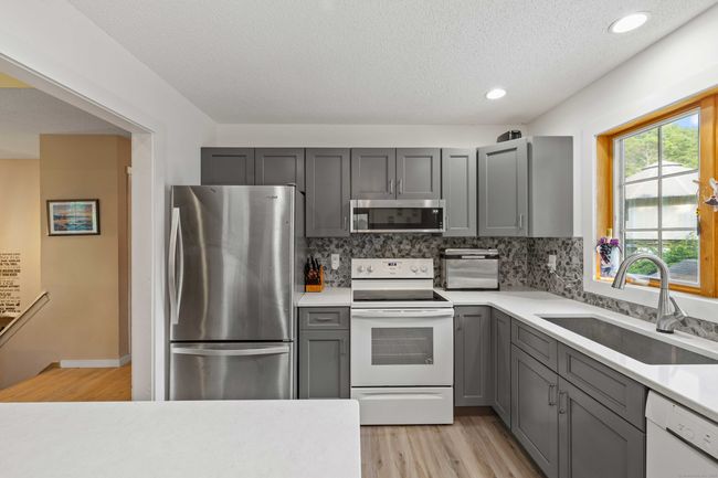11 Osprey Ln, House other with 3 bedrooms, 2 bathrooms and 2 parking in Niantic CT | Image 11