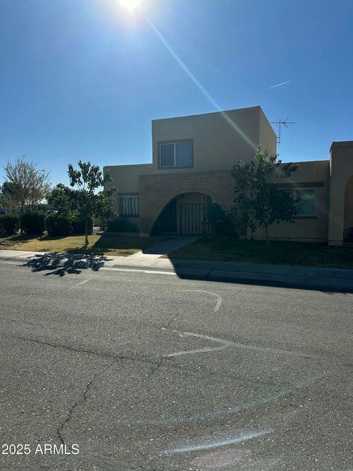 2145 E Donner Dr, Tempe, AZ, 85282-7421 | Card Image