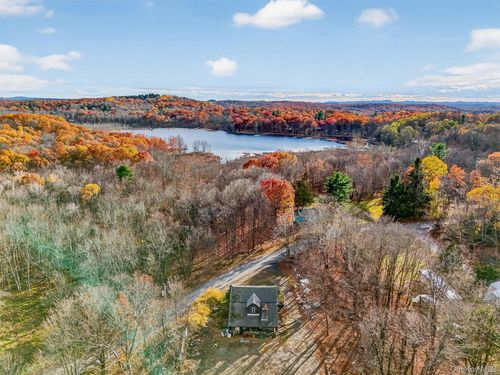 375 Salisbury Tpke, Rhinebeck, NY, 12572-3025 | Card Image