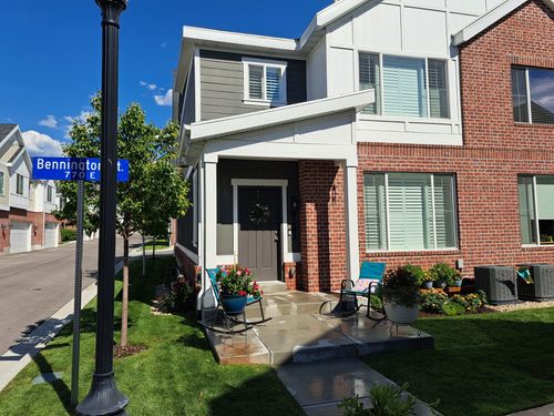 9283 S Bennington Ct, Sandy, UT, 84094-1264 | Card Image