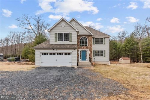 1081 Delaware Ln, STROUDSBURG, PA, 18360-8862 | Card Image