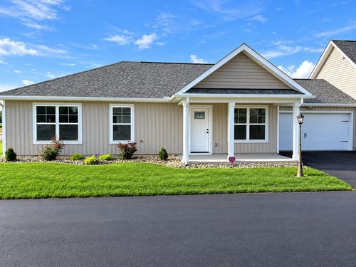 204 Cumberland Meadows Cir, Hebron, OH, 43025 | Card Image