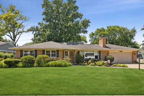 404 S See Gwun Ave, Mount Prospect, IL, 60056-3628 | Card Image