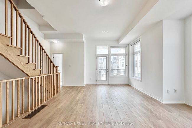 28 Alan Francis Lane, House attached with 3 bedrooms, 4 bathrooms and 1 parking in Markham ON | Image 9
