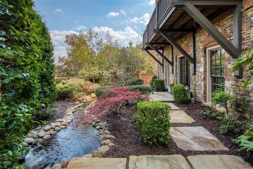100 Founders Mill Ct, Roswell, GA, 30075-4988 | Card Image
