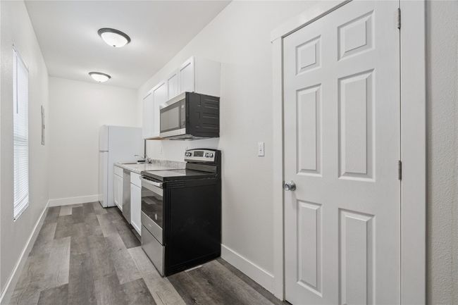 702 9 Th St Sw, Home with 0 bedrooms, 0 bathrooms and 3 parking in Cedar Rapids IA | Image 5