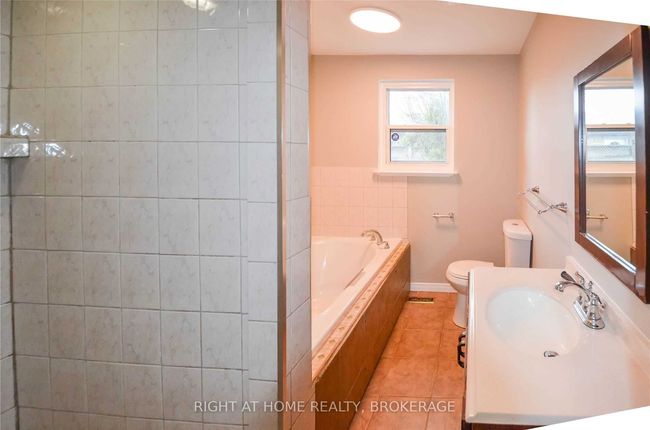29 Clark Rd, House other with 3 bedrooms, 2 bathrooms and 3 parking in Ajax ON | Image 5