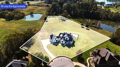 1027 Shimmering Way, Gallatin, TN, 37066-8778 | Card Image