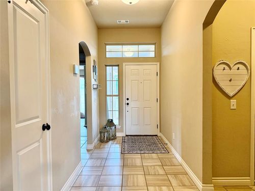 19117 Hecho Dr, Edmond, OK, 73012-2609 | Card Image