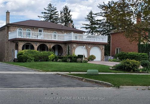 {{alt}} | Card Image