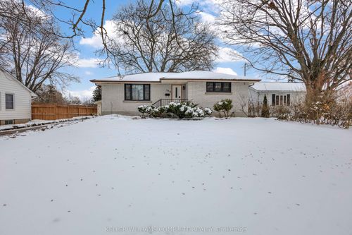 {{alt}} | Card Image