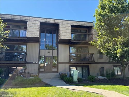 b2-9600 Cove Dr, North Royalton, OH, 44133-2786 | Card Image