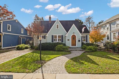 3304 23rd St N, ARLINGTON, VA, 22201-4311 | Card Image