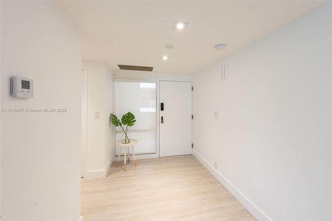 APT-306 - 181 Crandon Blvd, Condo with 3 bedrooms, 2 bathrooms and null parking in Key Biscayne FL | Image 23